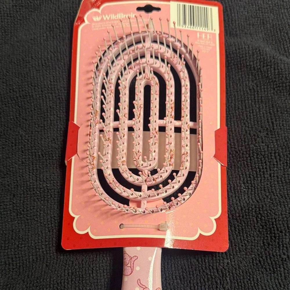 NEW Strawberry Shortcake Pink Detangler Brush